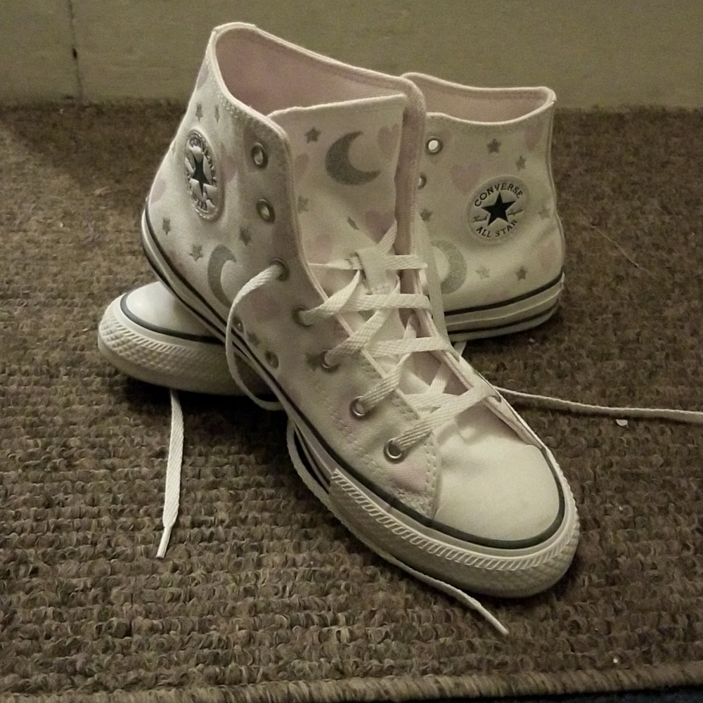 Heart & Moon print Converse Kids hi-tops size 5